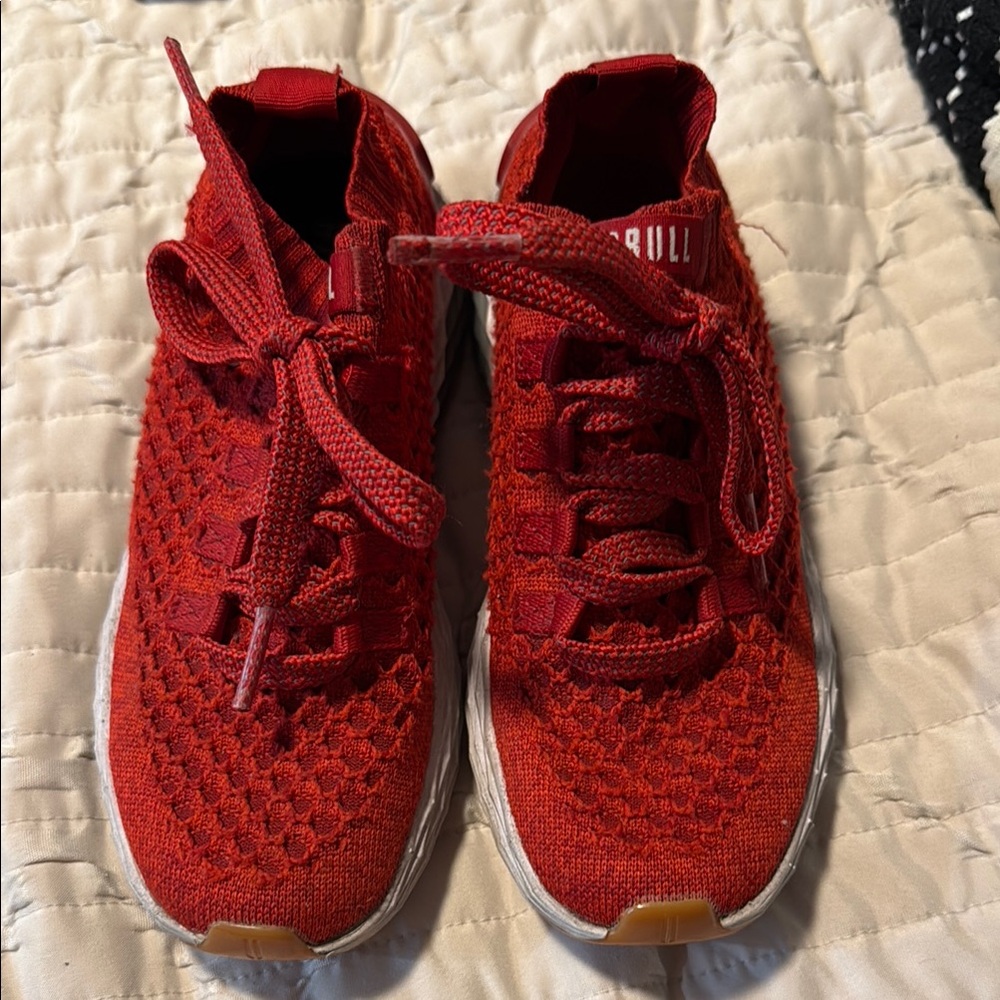 NOBULL  Red size 5